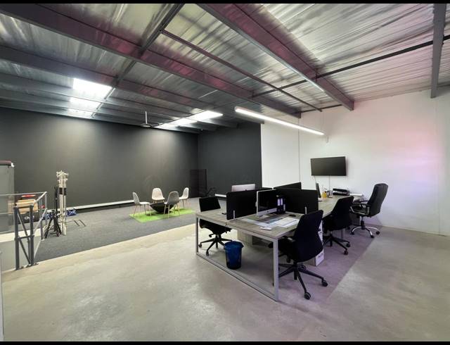 160M² WAREHOUSE TO LET IN BARBEQUE DOWNS